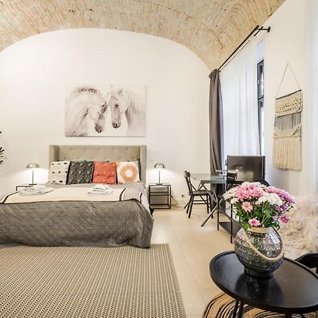 Urban Stable Luxury Apartments 부다페스트 외부 사진