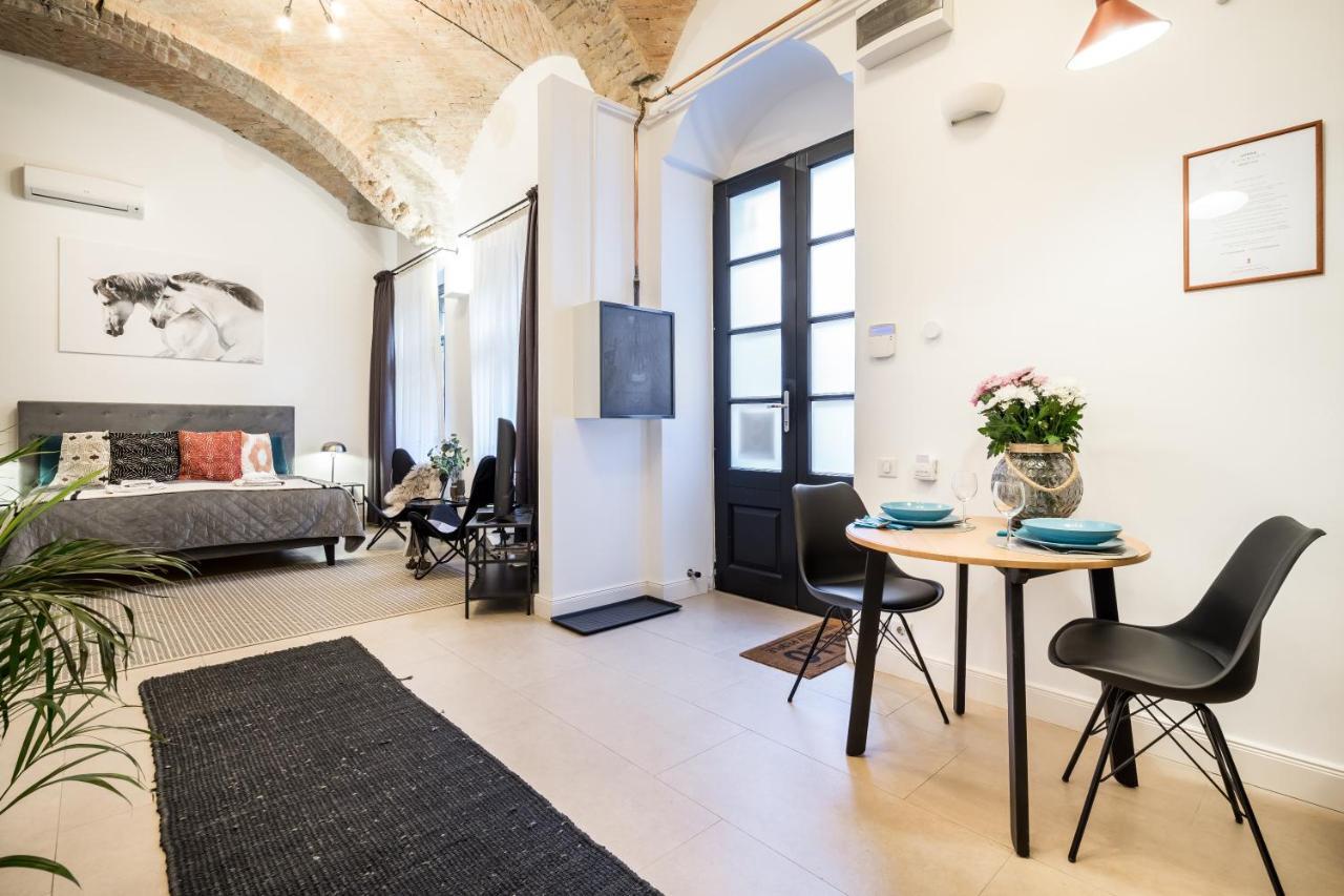 Urban Stable Luxury Apartments 부다페스트 외부 사진