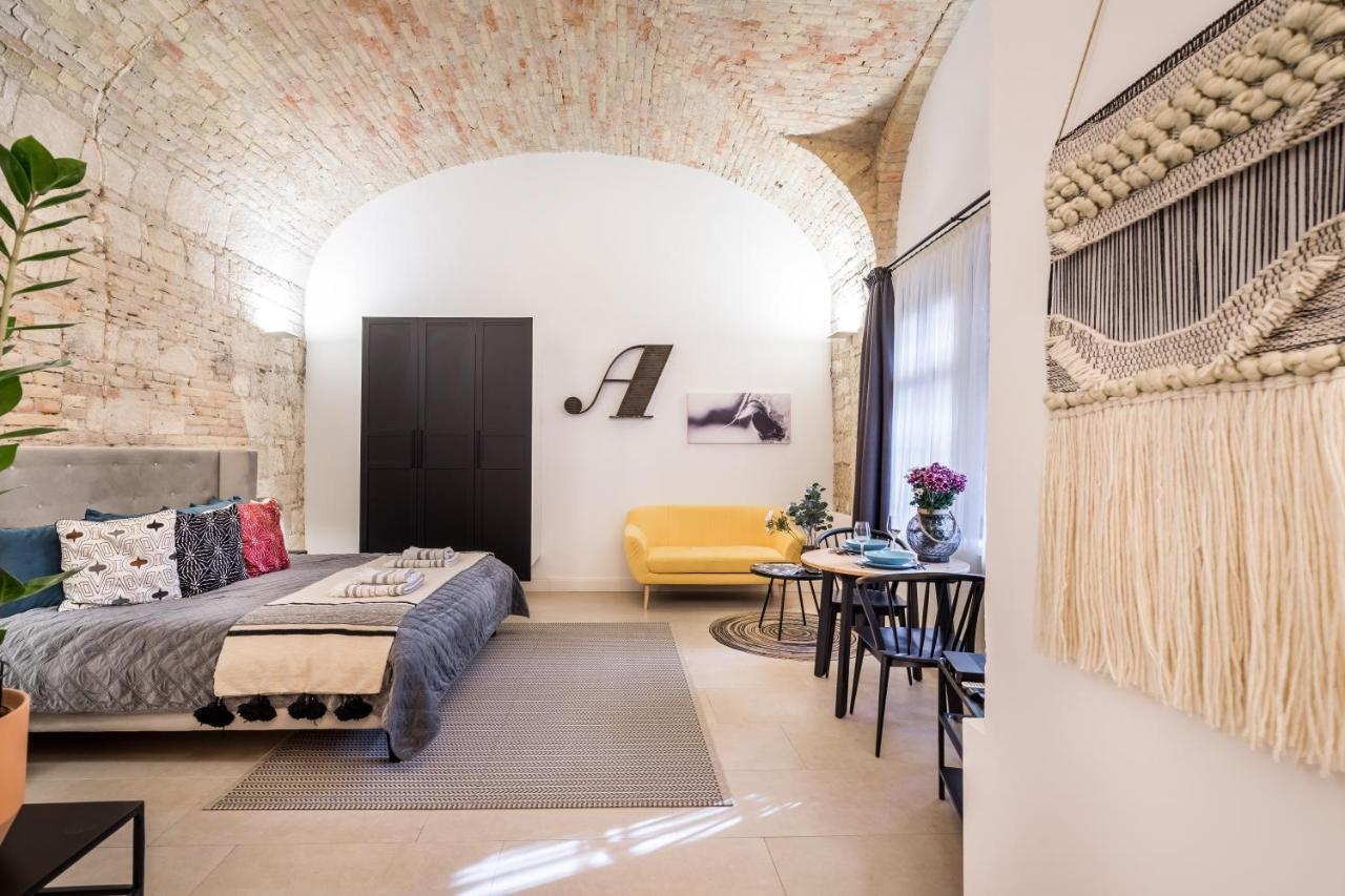 Urban Stable Luxury Apartments 부다페스트 외부 사진