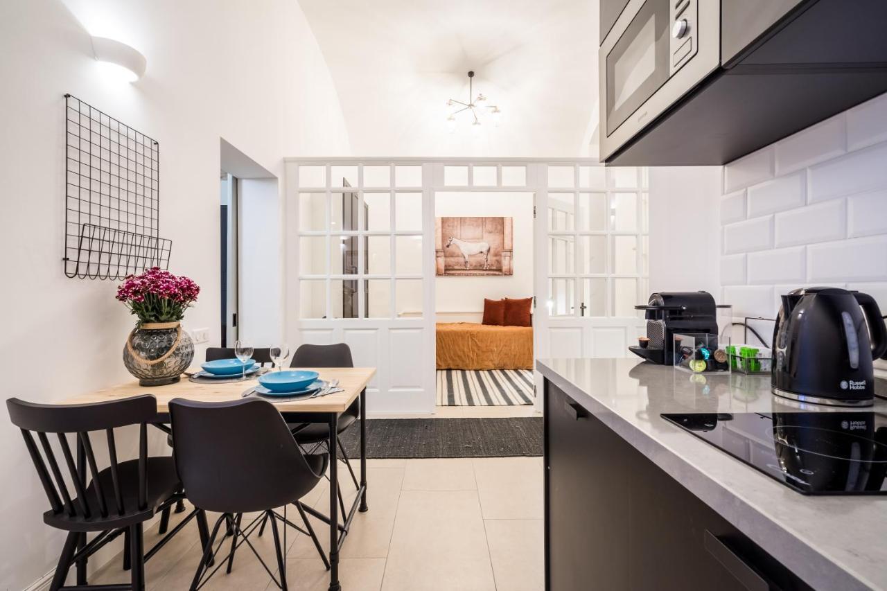 Urban Stable Luxury Apartments 부다페스트 외부 사진